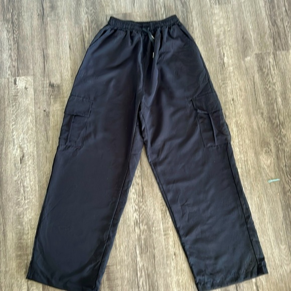 FREE WITH PURCHASE 
Plus size wide leg polyester cargo pants - Picture 1 of 3